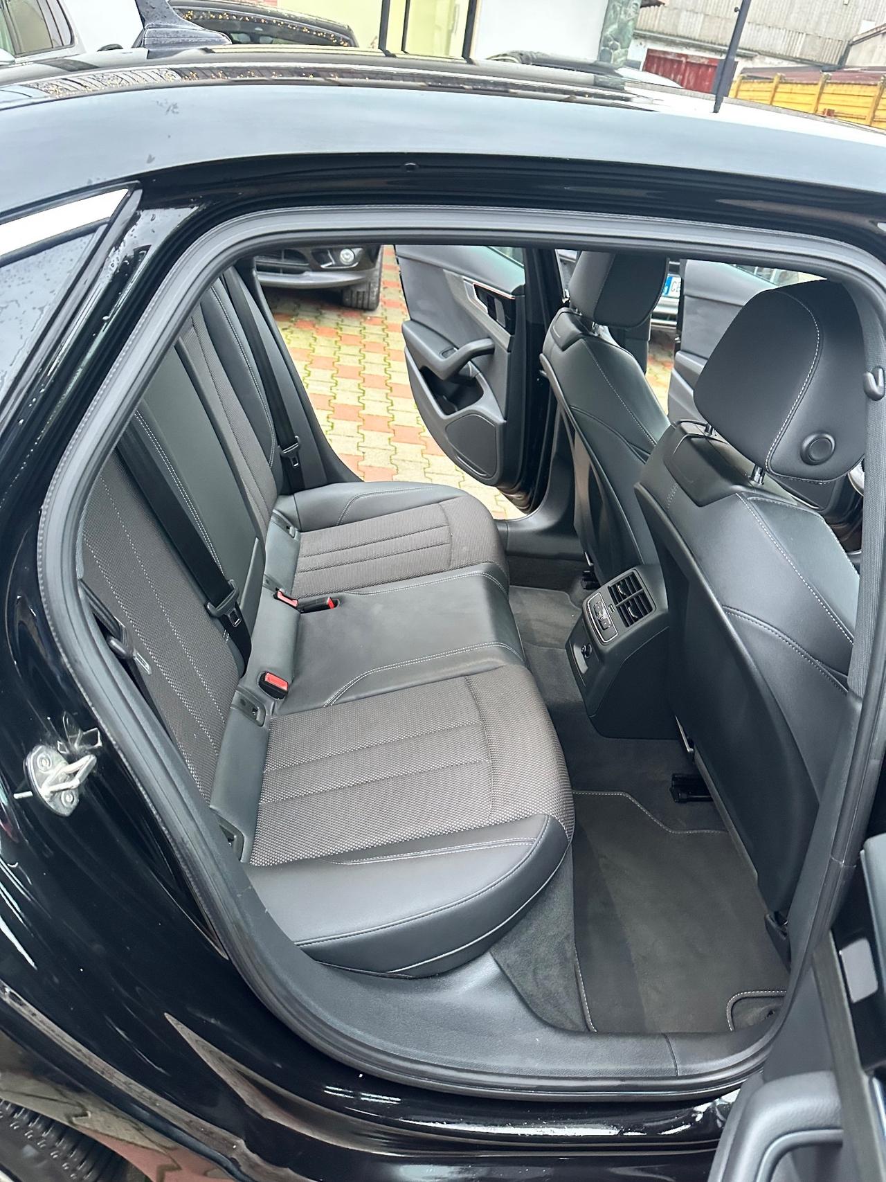 Audi A4 35 TDI/163 CV S tronic line edition