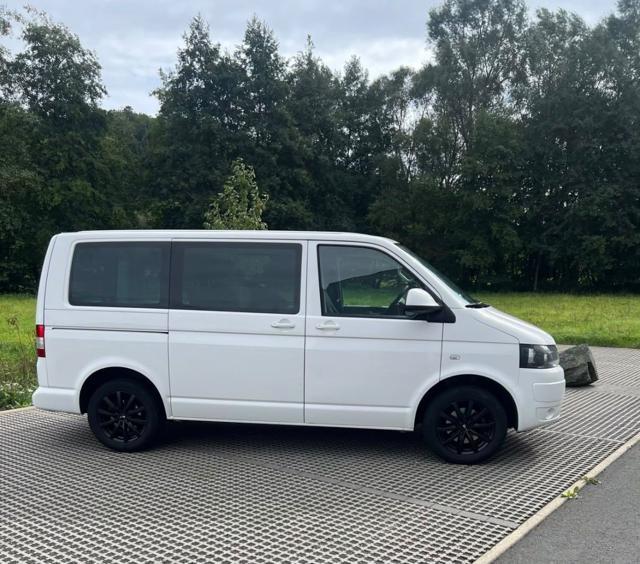 VOLKSWAGEN Multivan VW Caravelle 2.0 TDI 140cv Navi GTraino Full 9p