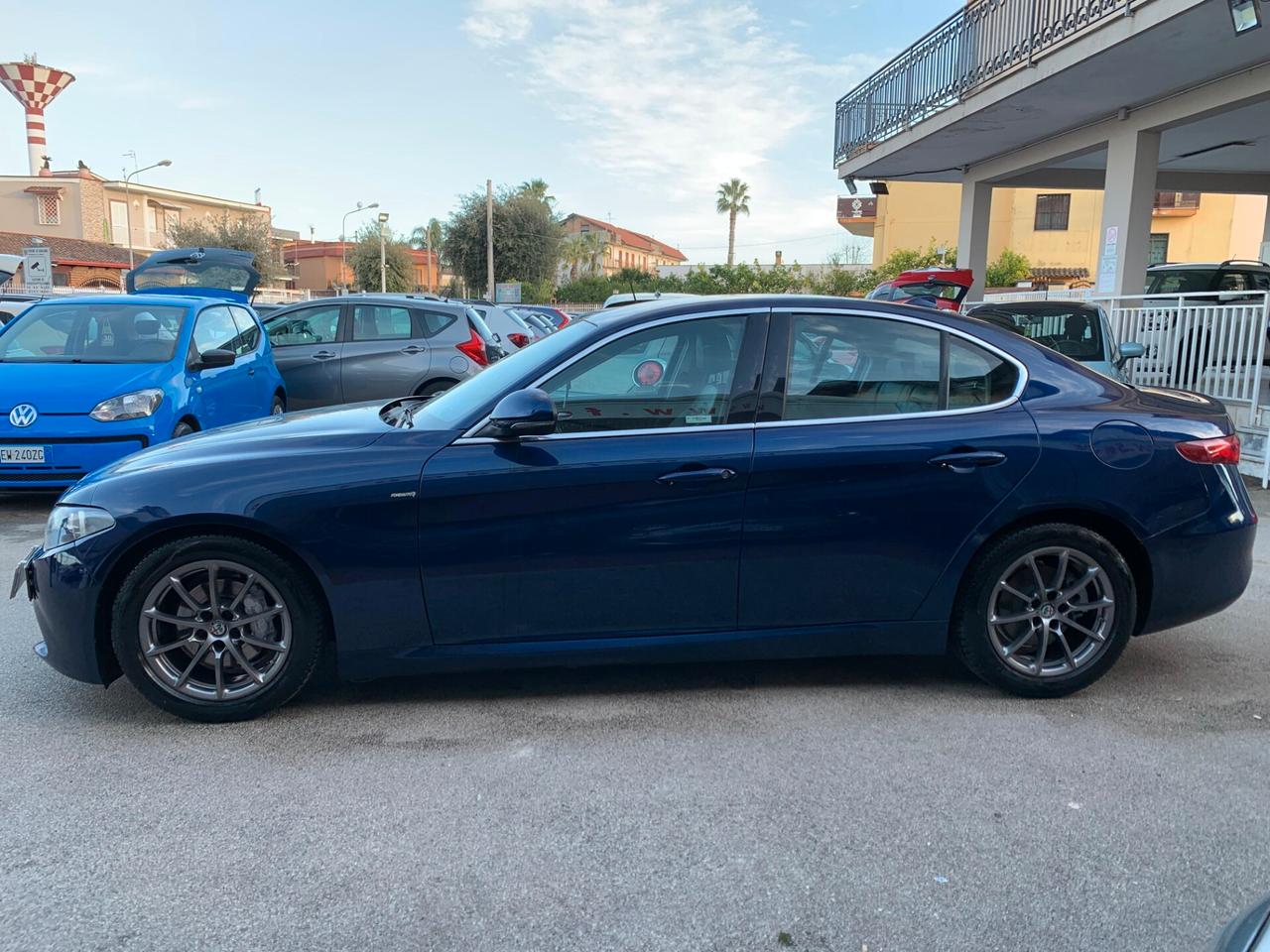 Alfa Romeo Giulia 2.2 Turbodiesel 180 CV Business Sport