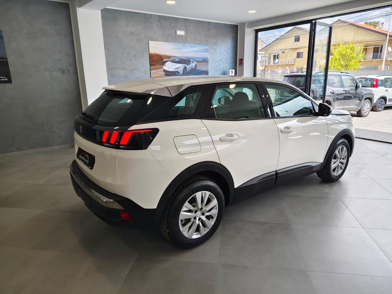 Peugeot 3008 BlueHDi 130 S&S EAT8 Business