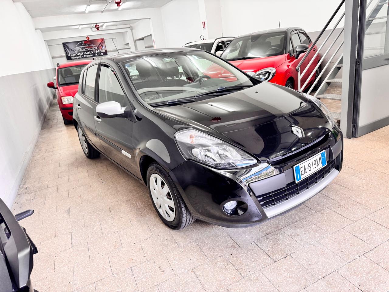 Renault Clio 1.2 75 Cv 5 Porte Benz/Gpl 115.000 KM