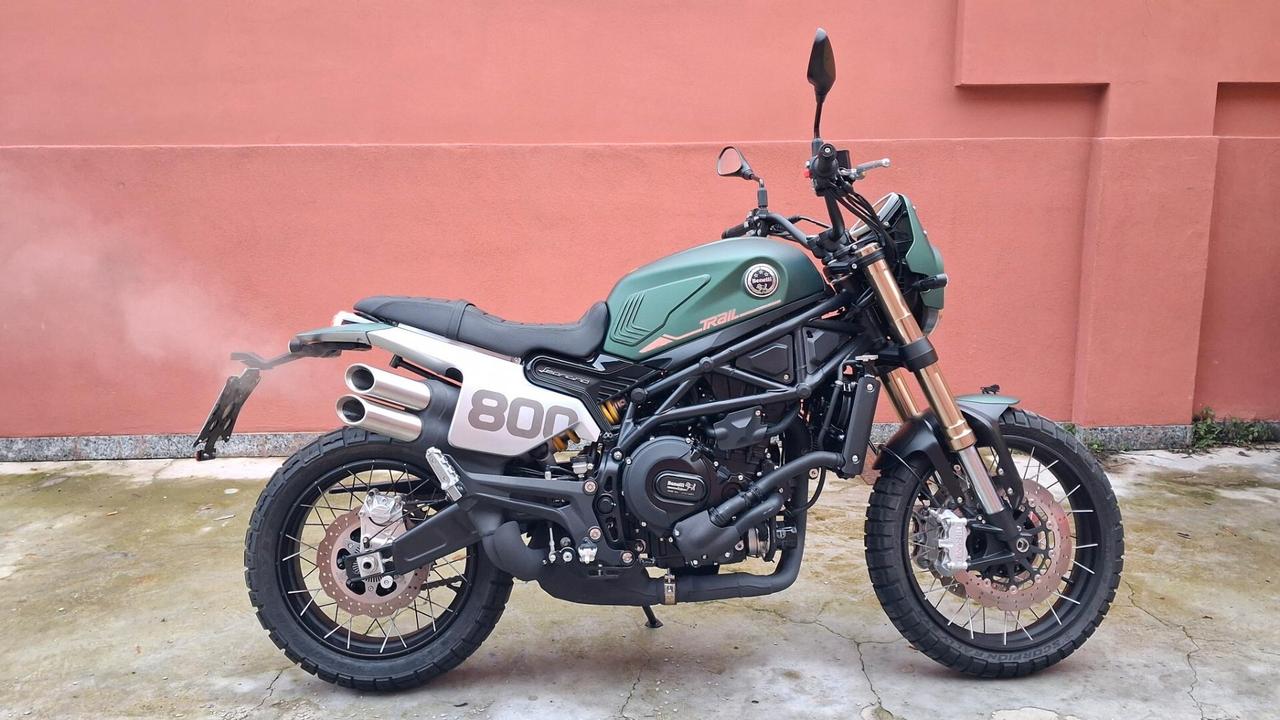Benelli Leoncino 800 trail