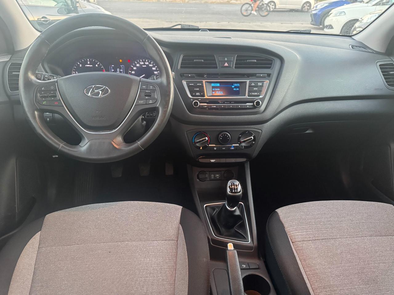 hyundai i20 1.4 crdi 90cv diesel 2016