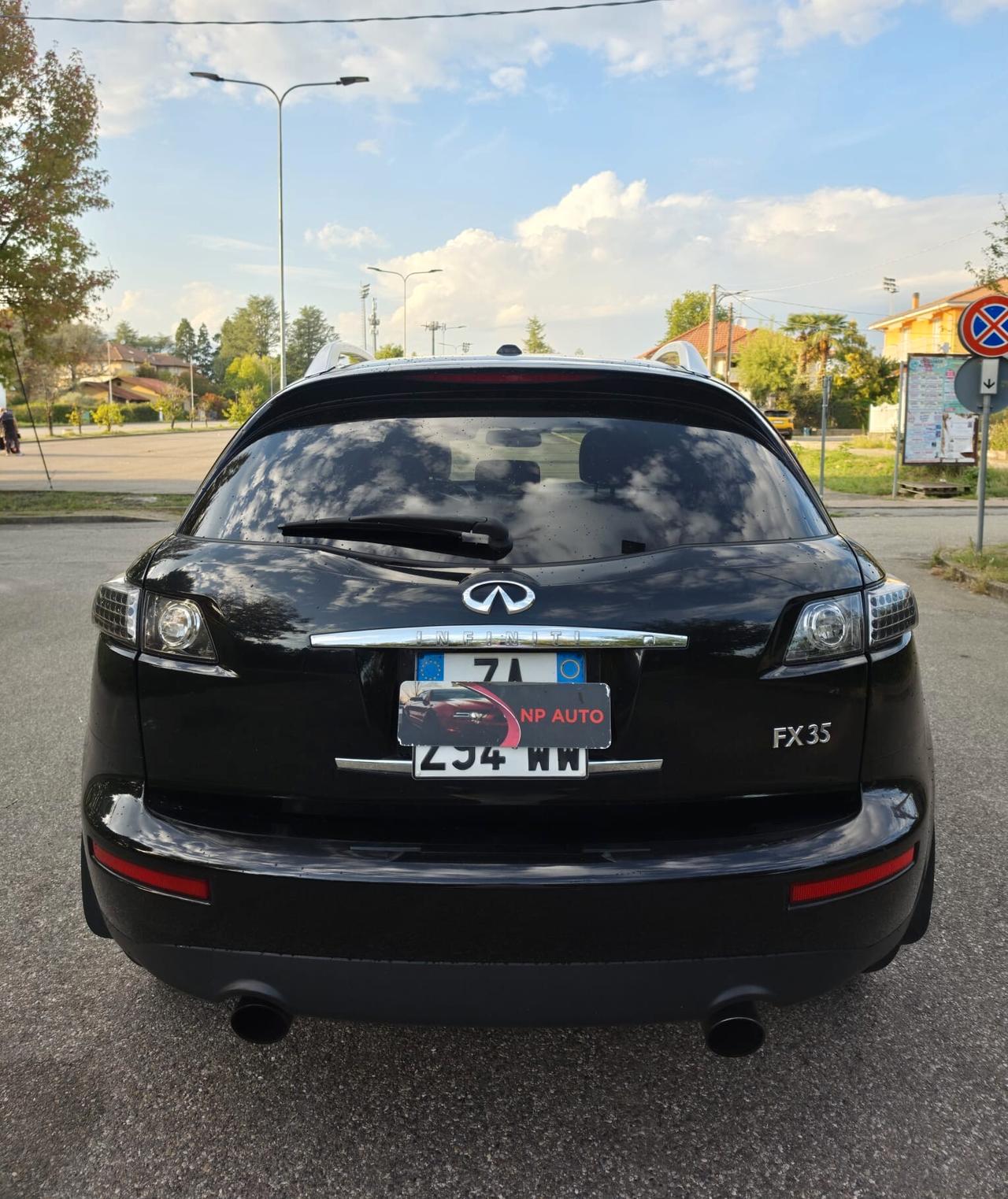 Infiniti FX 35