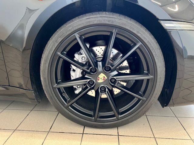 PORSCHE 911 Carrera 4 //TOTAL BLACK//