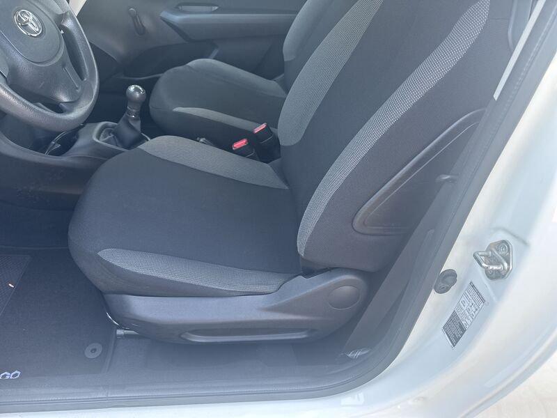 Toyota Aygo 1.0 VVT-i 69 CV 3 porte x-cool