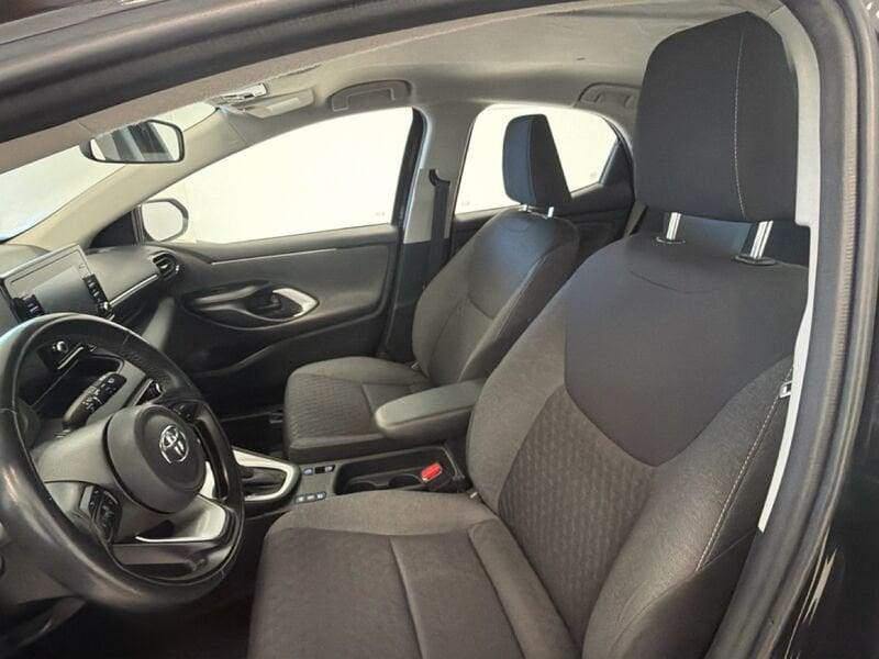 Toyota Yaris Hybrid Trend MY22