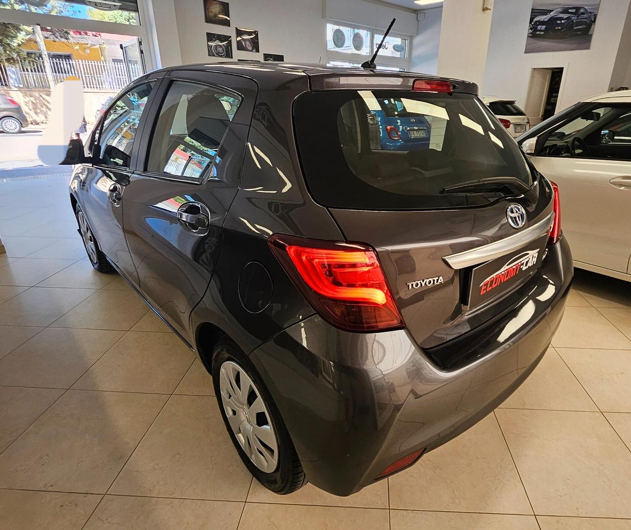 Toyota Yaris 1.5 Hybrid 5 porte Cool AUTOMATICO