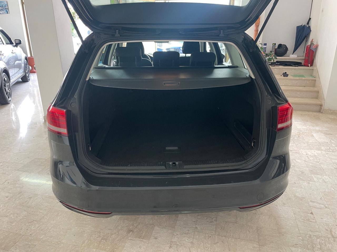 VOLKSWAGEN PASSAT 1.6 TDI TRENDLINE “COME NUOVA”