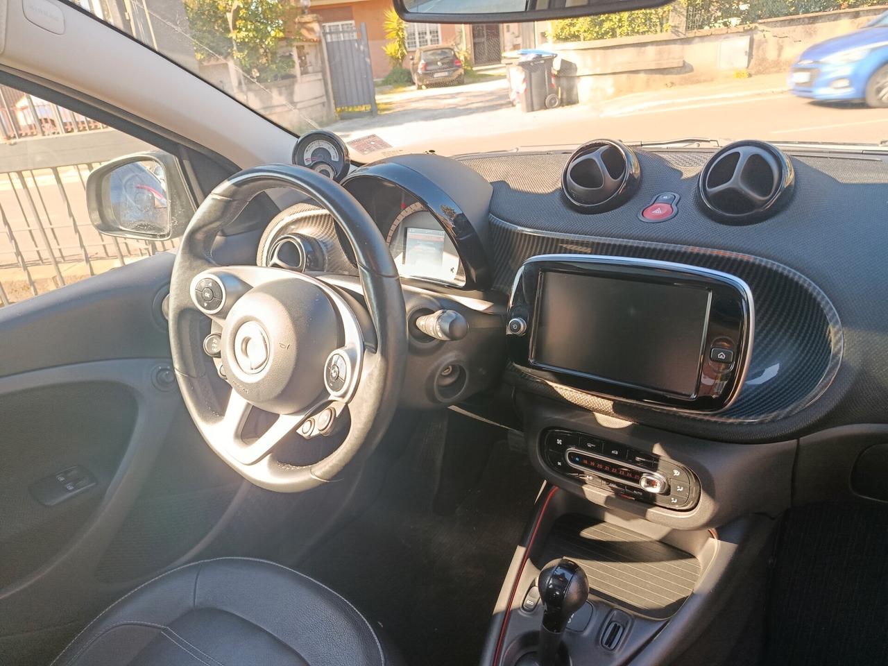 Smart ForFour EQ Pulse
