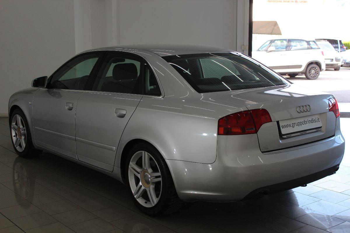 AUDI - A4 - 3.0 TDI quattro S tronic
