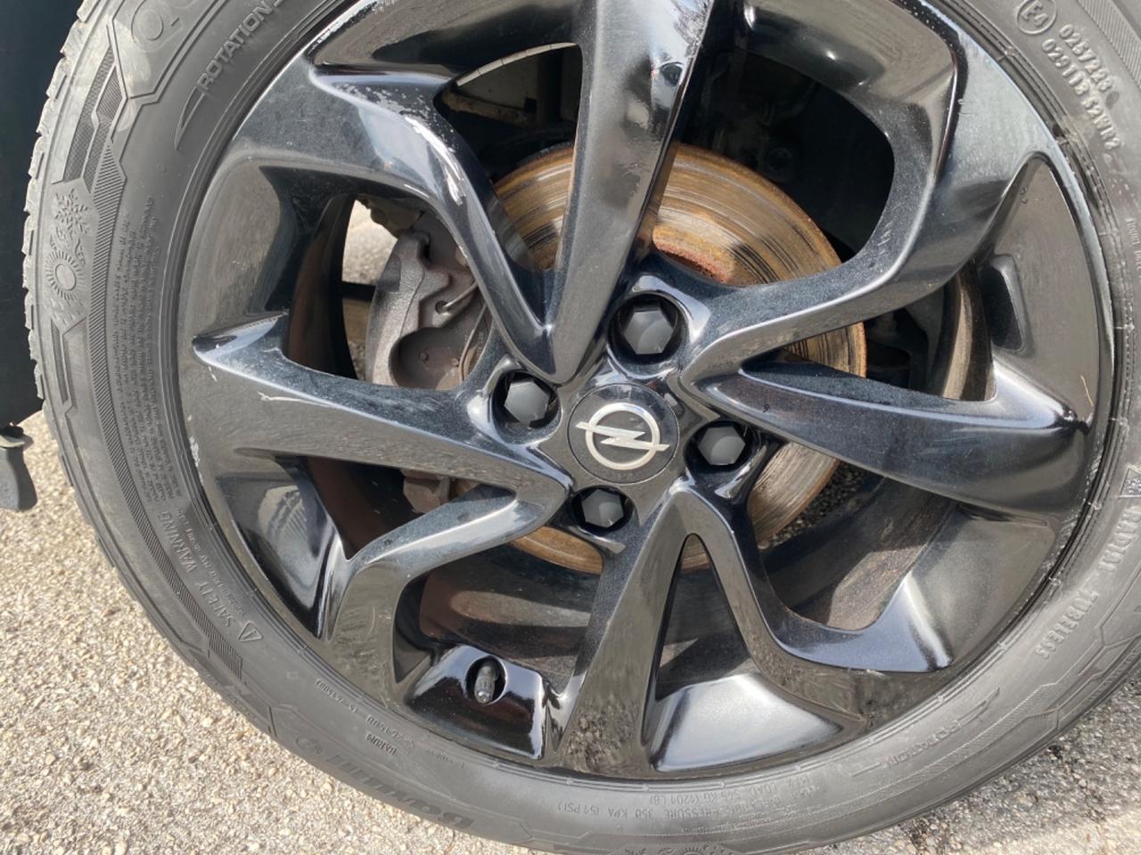 Opel Corsa 1.4 90CV GPL Tech Coupé b-Color