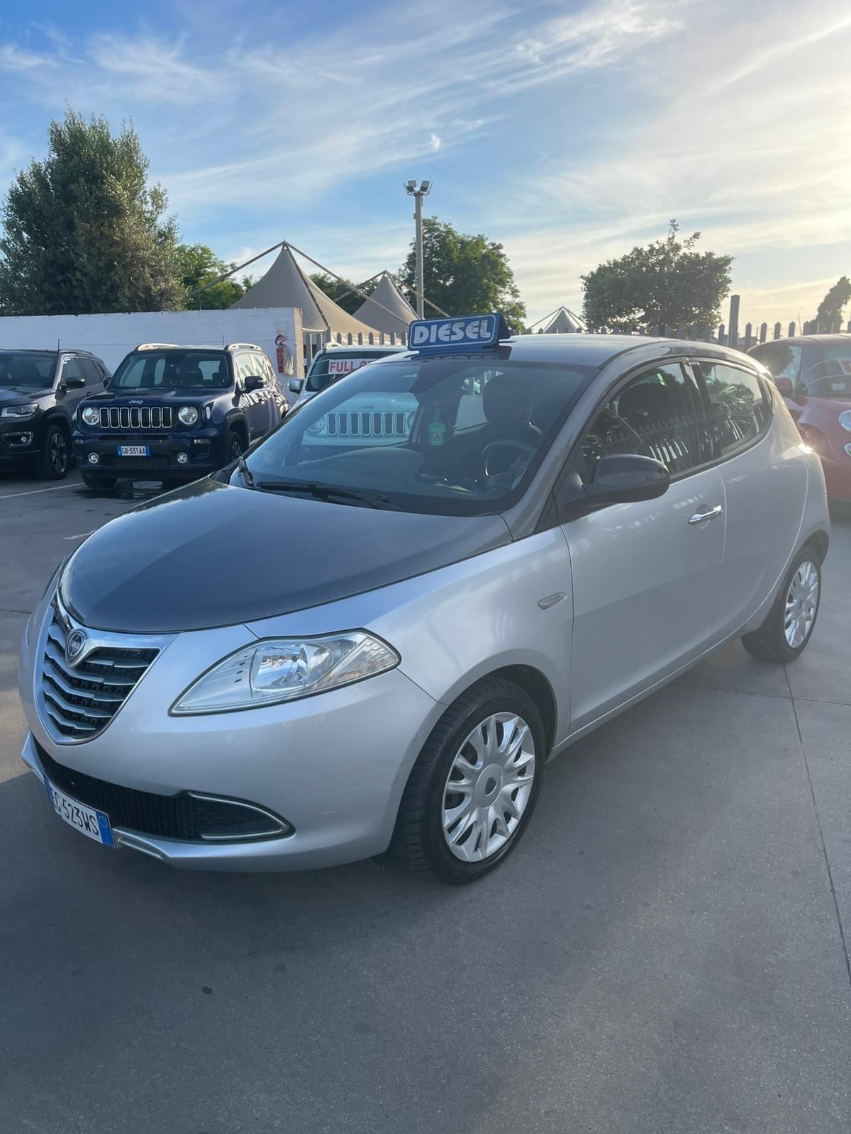 Lancia Ypsilon 1.3 mjt 120 mila km full optional