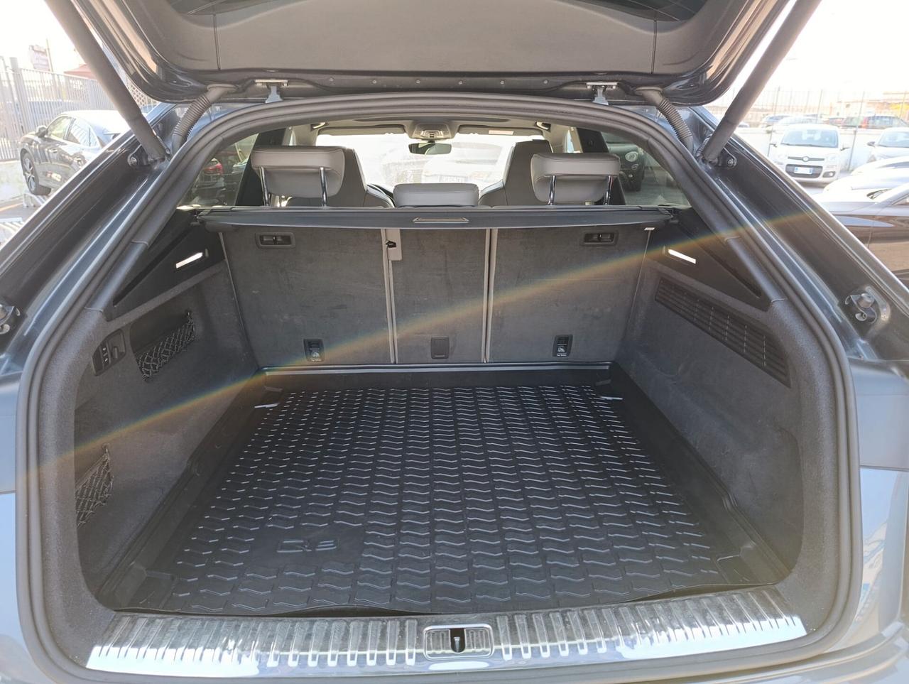 Audi Q8 50 TDI 286 CV quattro tiptronic Sport