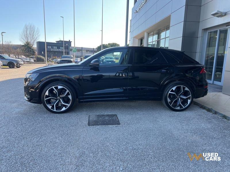 Audi Q8 RS TFSI V8 quattro tiptronic