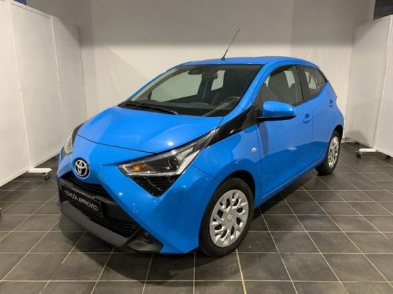 TOYOTA Aygo Connect 1.0 VVT-i 72 CV 5 porte x-play
