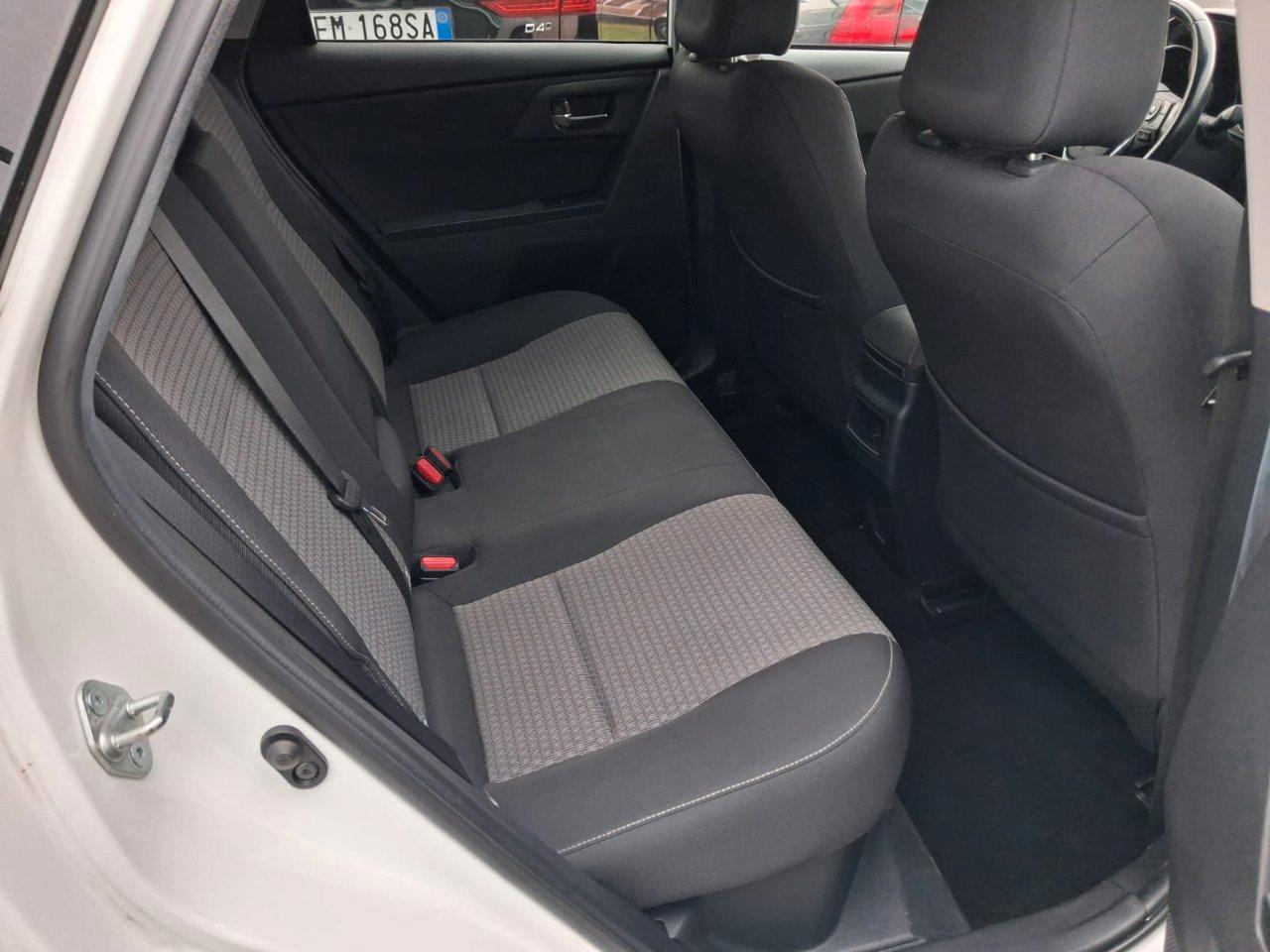 Toyota Auris 5 Porte 1.8h Style cvt