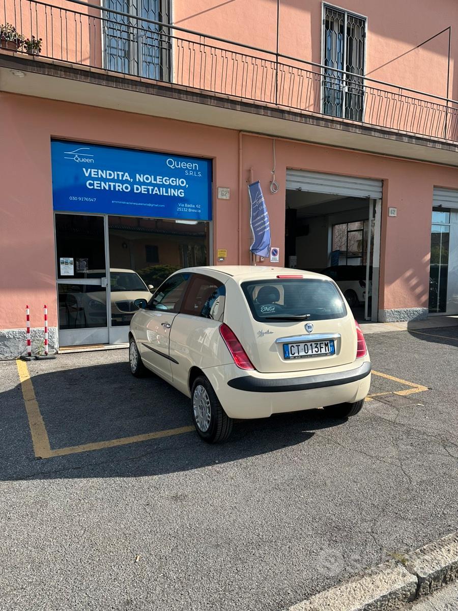 LANCIA YPSILON