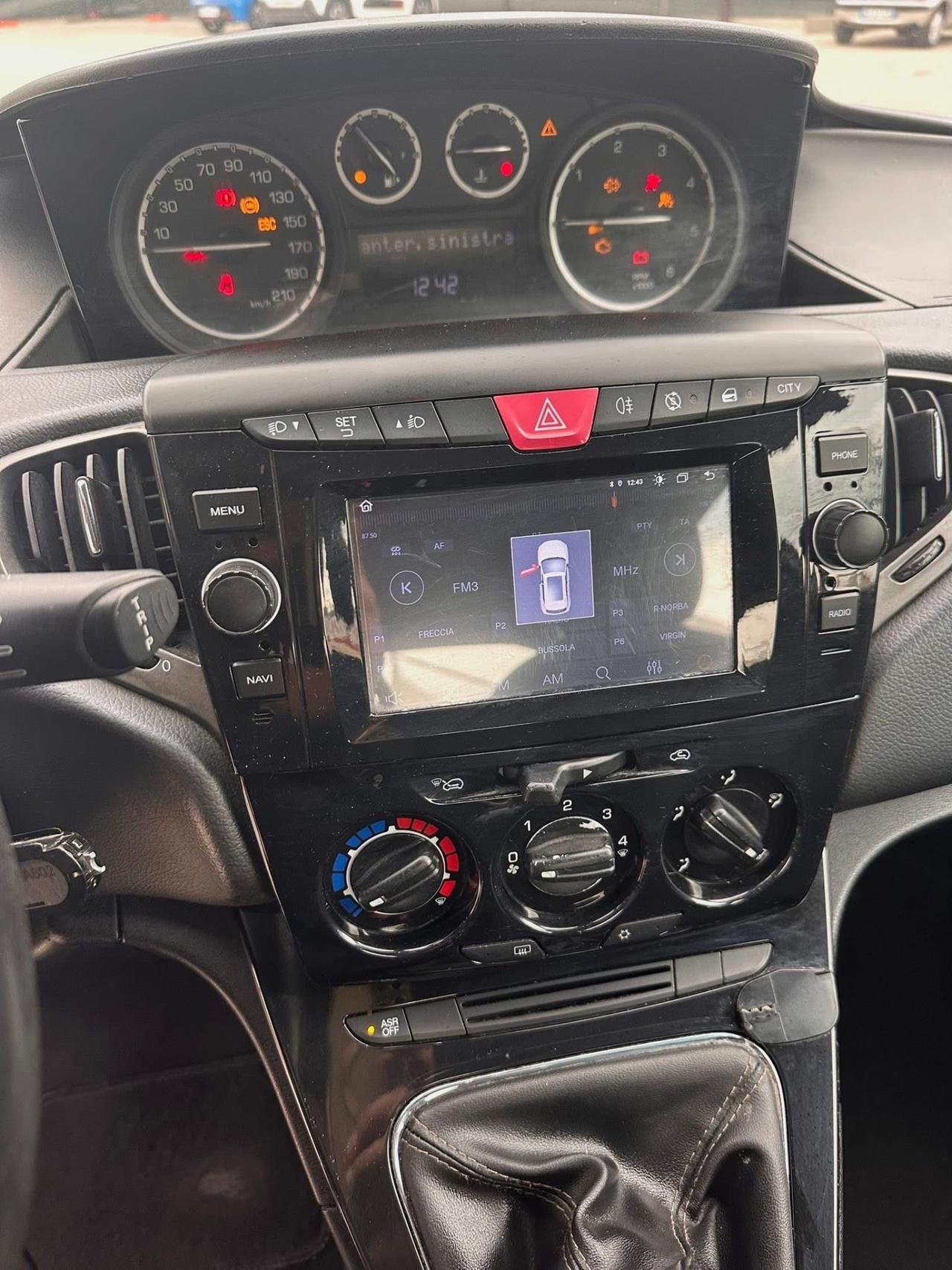 Lancia Ypsilon 1.3 MJT 16V 95 CV 5 porte S&S Gold