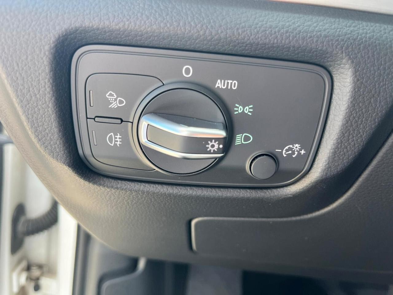 Audi A3 SPB 1.6 TDI 116cv S tronic/ line/unico pro/full led/navi/rotor