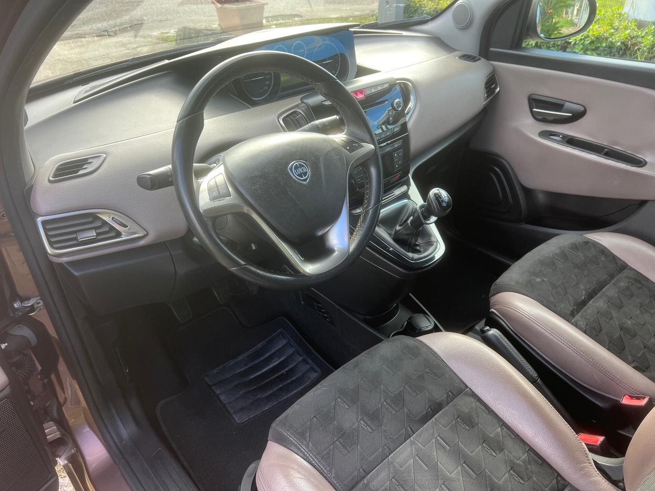 Lancia Ypsilon 1.2 69CV GPL Platinum-2015"UNIPRO"