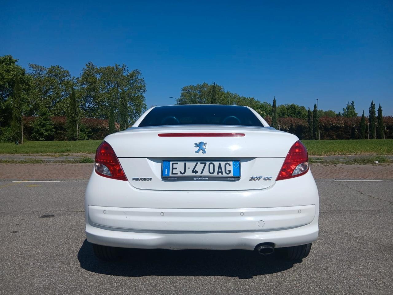 Peugeot 207 1.6 VTi 120CV CC Féline