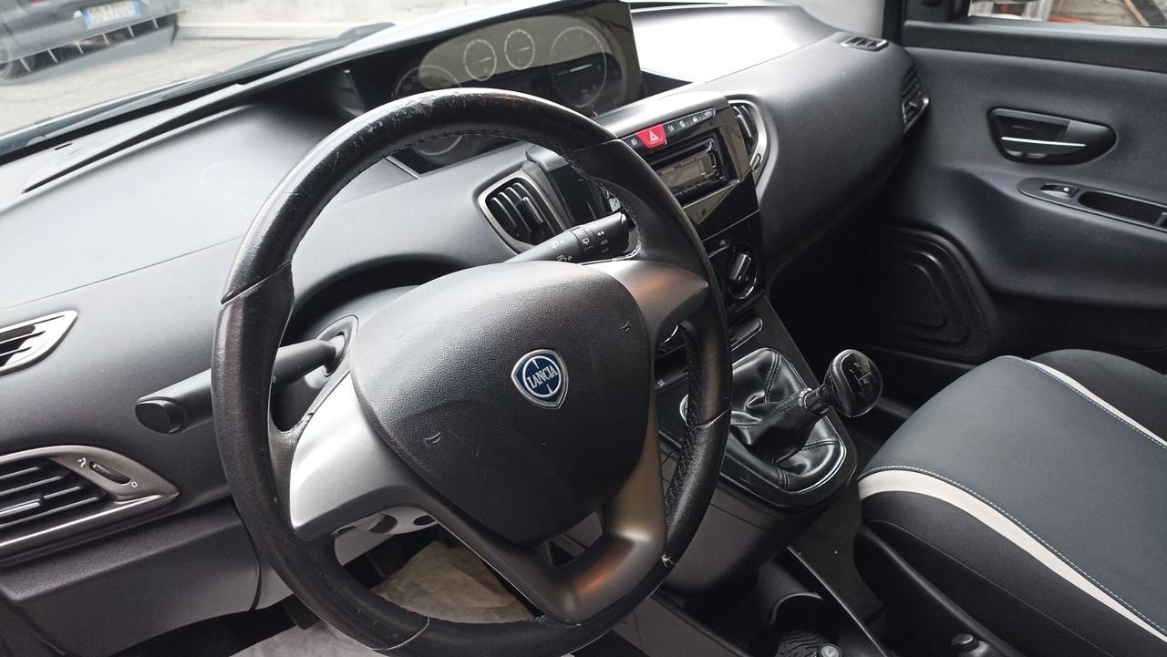 Lancia Ypsilon 1.3 MJT 16V 95 CV 5 porte S&S Elefantino