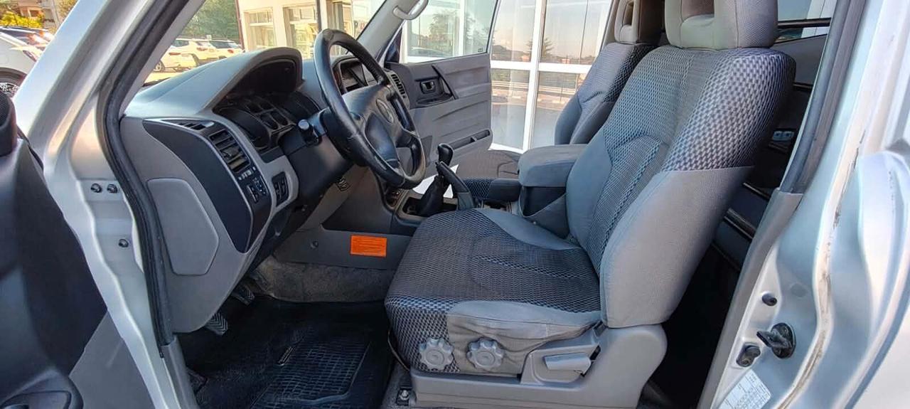 Mitsubishi Pajero 2.5 TDI 3p. Autocarro