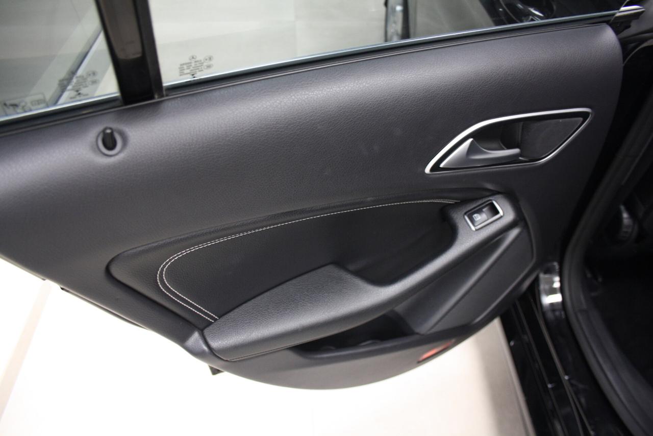 MERCEDES CLA 200 SHOOTIN BRAKE 136CV