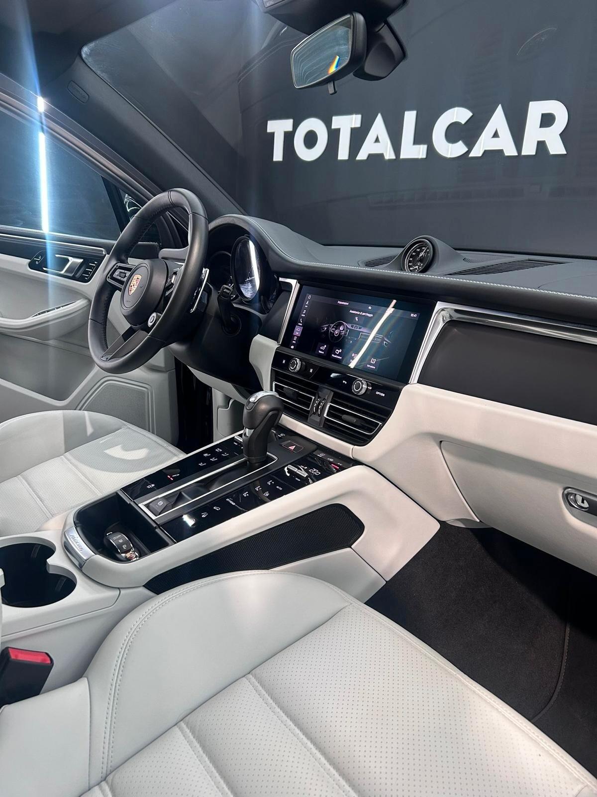 PORSCHE MACAN T 2.0