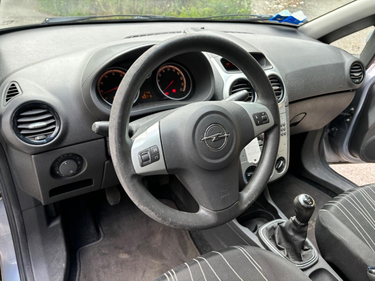 Opel Corsa 1.2 5 porte Club