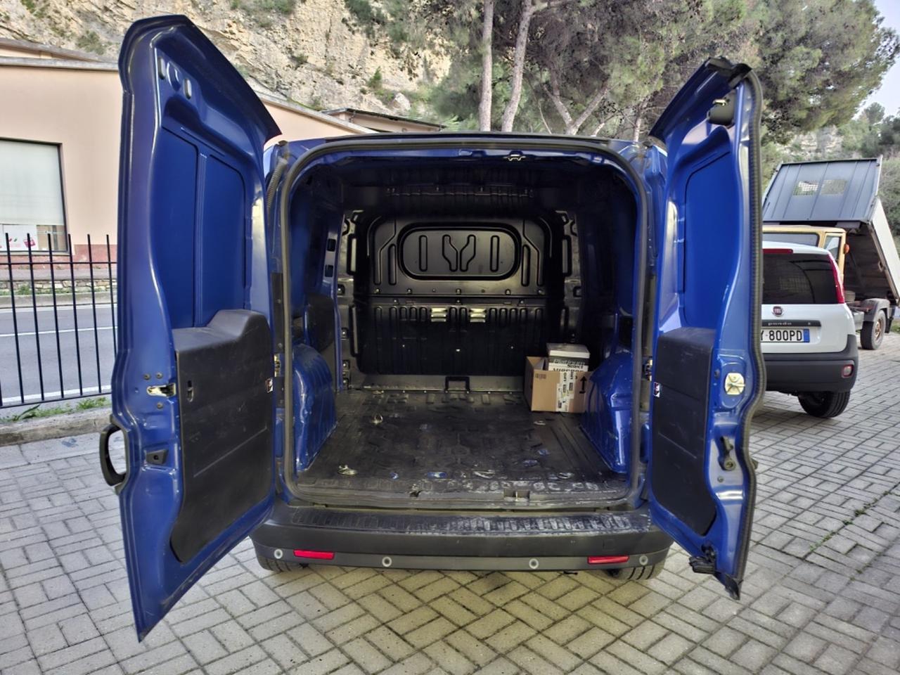 FIAT DOBLO CARGO CH1 LOUNGE