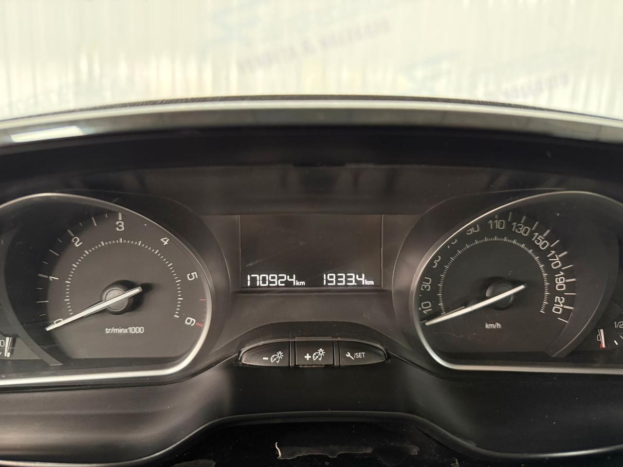 Peugeot 208 1.6 Hdi 75cv 5 porte Allure