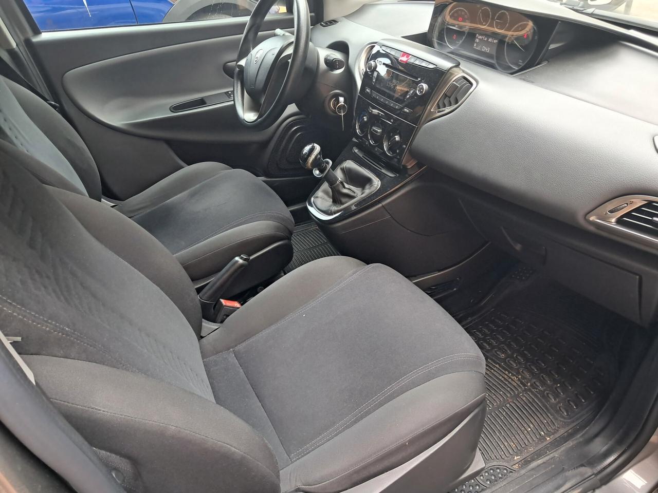 Lancia Ypsilon 1.2 69 CV 5 porte GPL Ecochic Gold