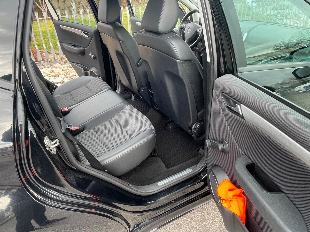 Mercedes-Benz A 160 BlueEFFICIENCY 95cv