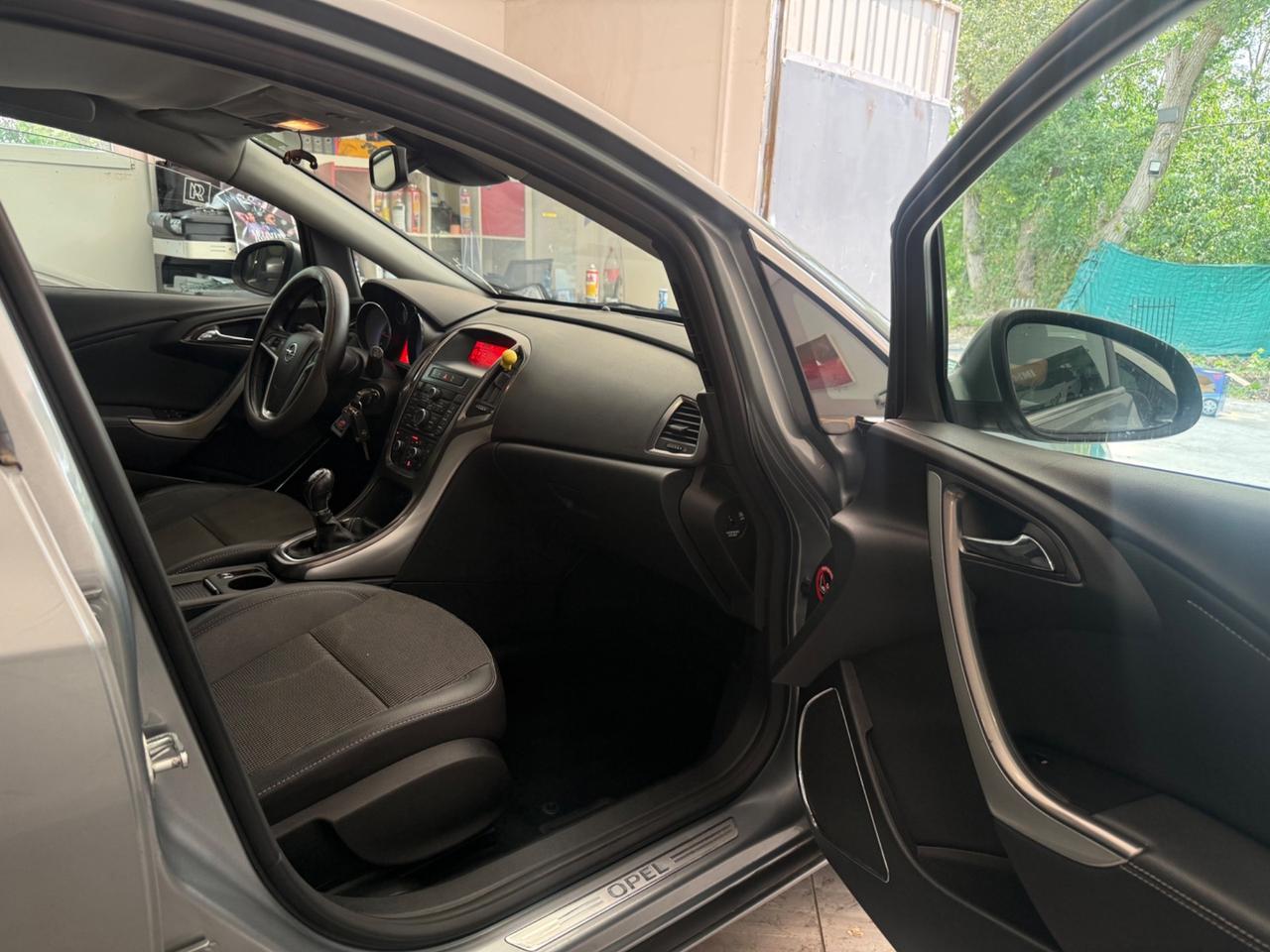 Opel Astra 1.7 DIESEL ANNO 2012