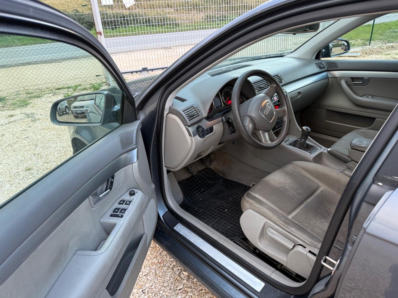 Audi A4 2.0 avant SUPER PREZZO 1.499€