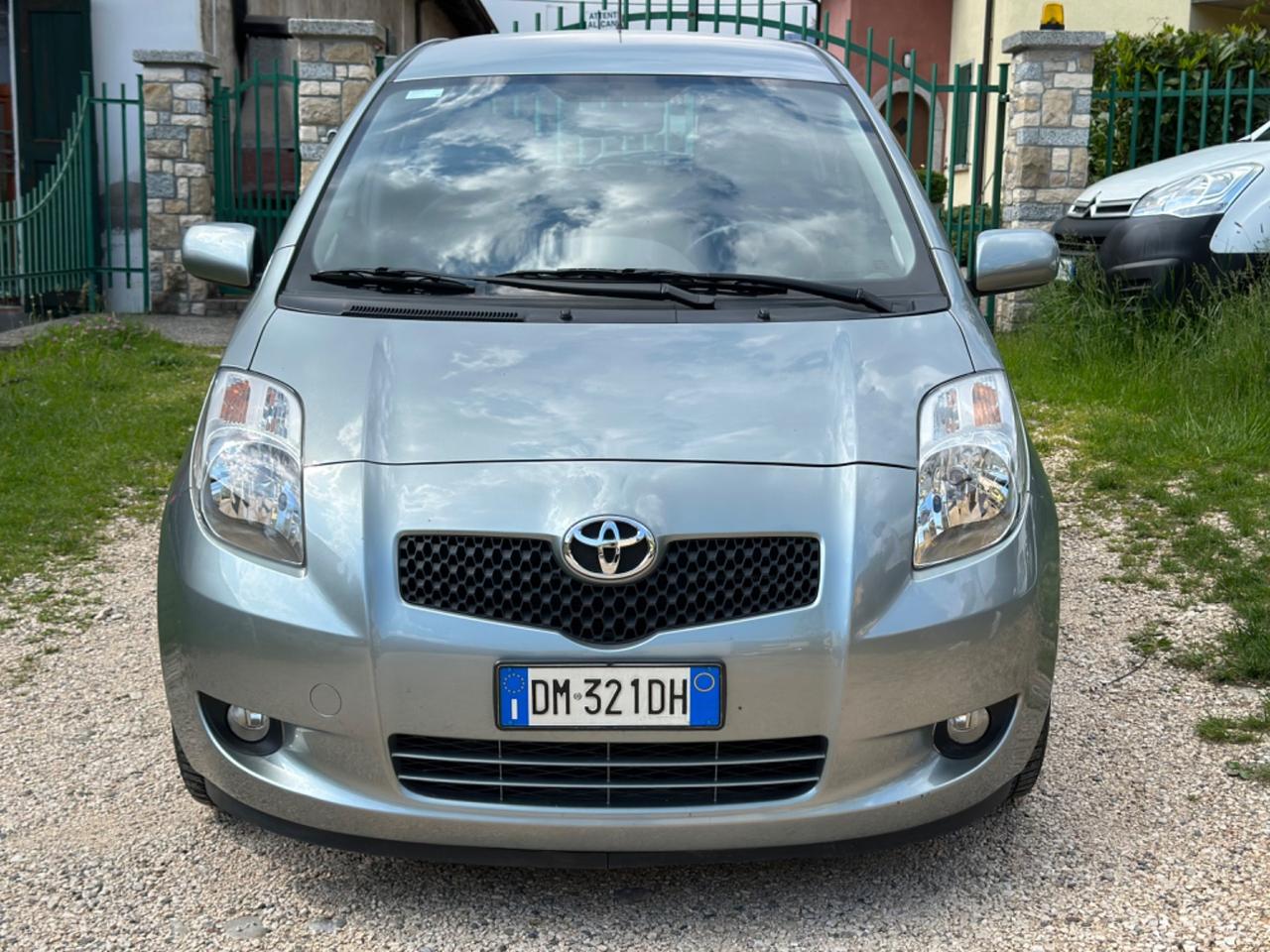 Toyota Yaris 1.3 5P AUTOMATICA SOL NEOPAT KMCERT GARANZ