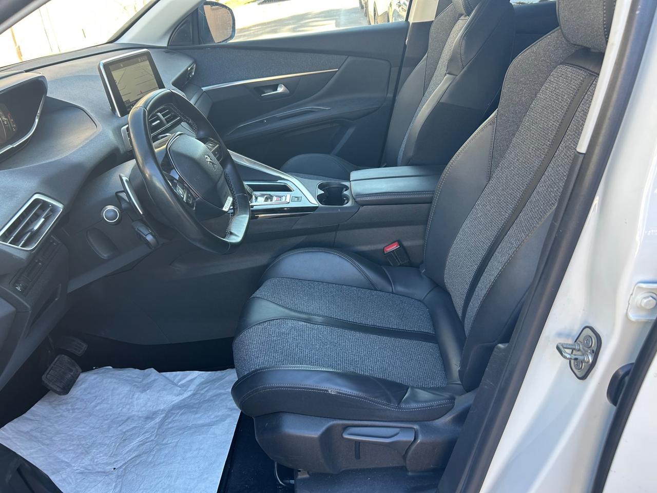 Peugeot 3008 BlueHDi 120 S&S EAT6 Allure