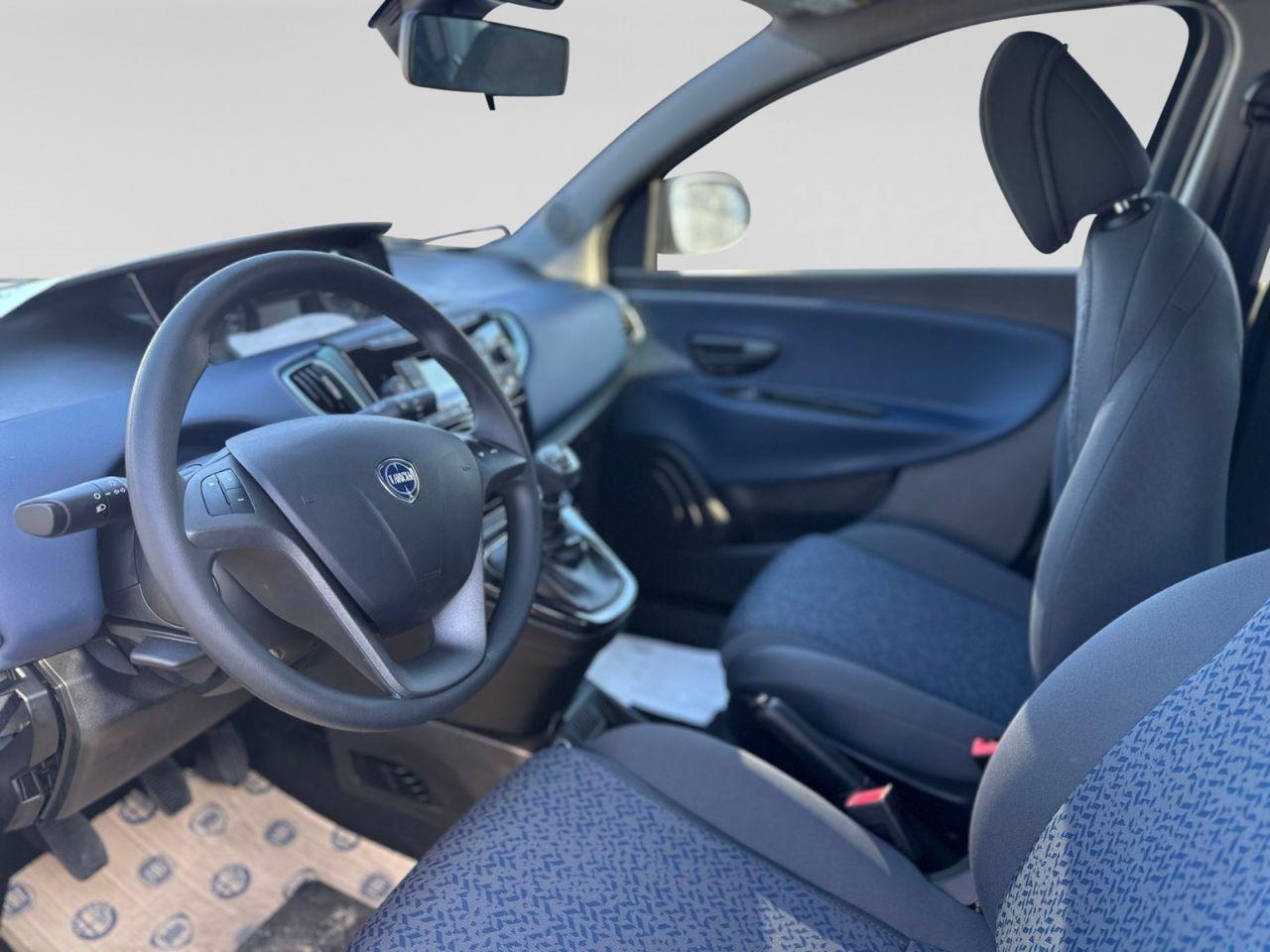 LANCIA Ypsilon III 2021 - Ypsilon 1.0 firefly hybrid Silver s&s 70cv