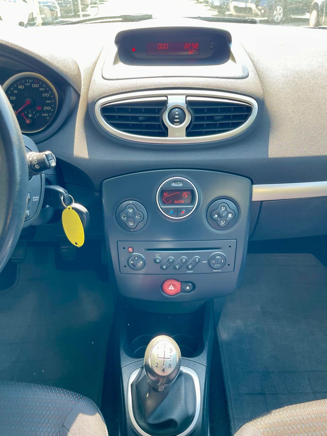 Renault Clio 1.4 72kw Luxe OK NEOPATENTATI UNIPROP