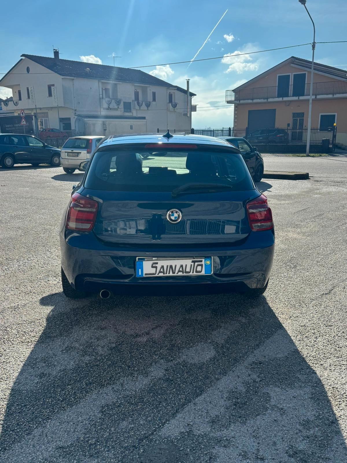 Bmw 114 114d 5p. Unique