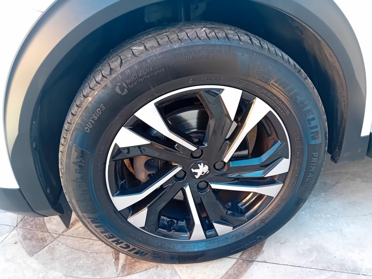 Peugeot 2008 BlueHDi 130 S&S EAT8 GT