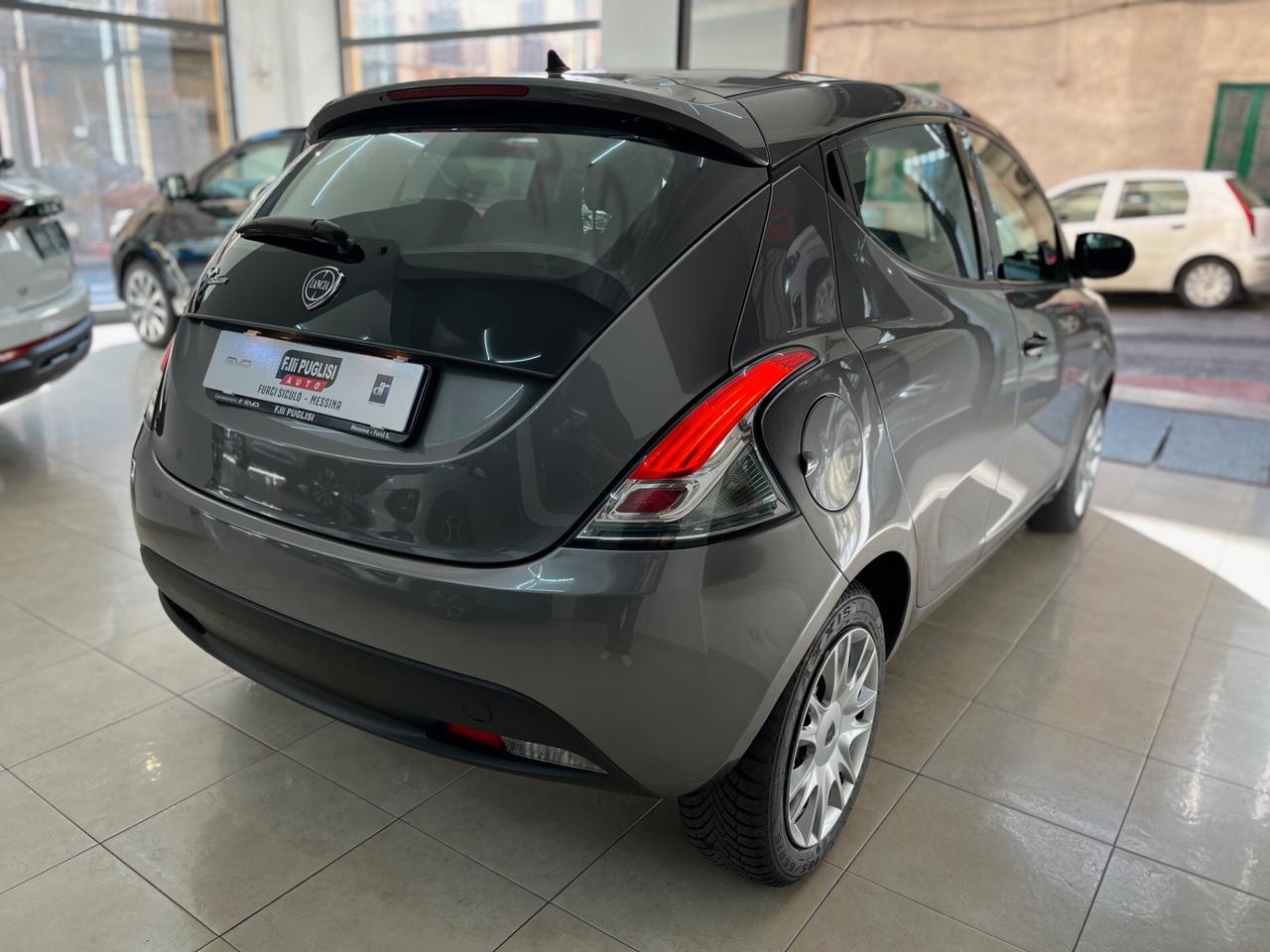 Lancia Ypsilon 1.2 69 CV 5 porte S&S Gold - 2018