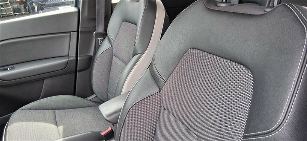 Renault Captur 1.6 Hybrid Intens E-Tech Auto