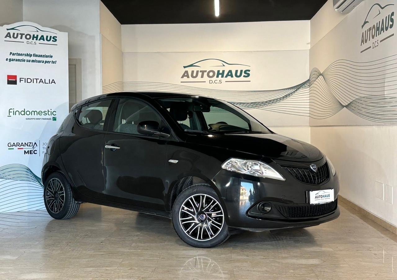 Lancia Ypsilon 1.0 Ibrido/Benzina 5 porte