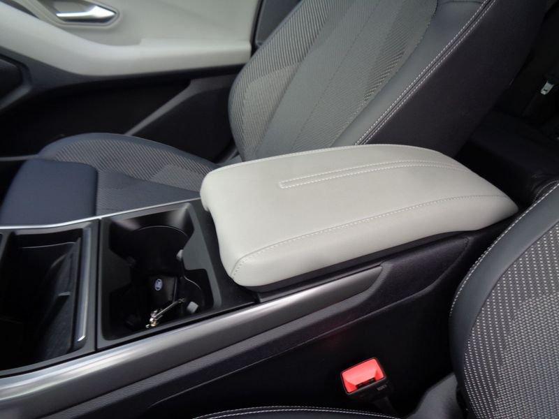 Ford Explorer-E Explorer-E Standard Range Style 170 CV