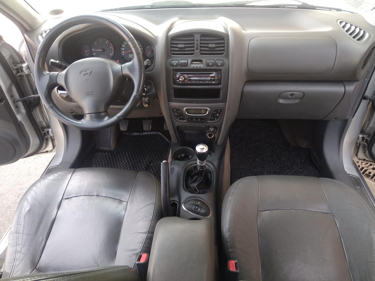 Hyundai Santa Fe 2.0 CRDi 125cv TD VGT 4WD Dynamic x neopatentati