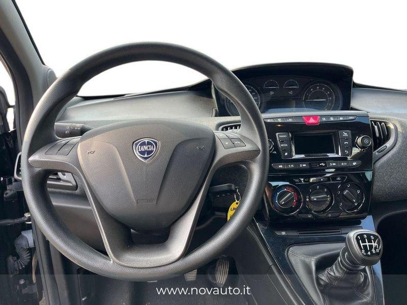 Lancia Ypsilon 1.0 FireFly 70cv Hybrid Silver