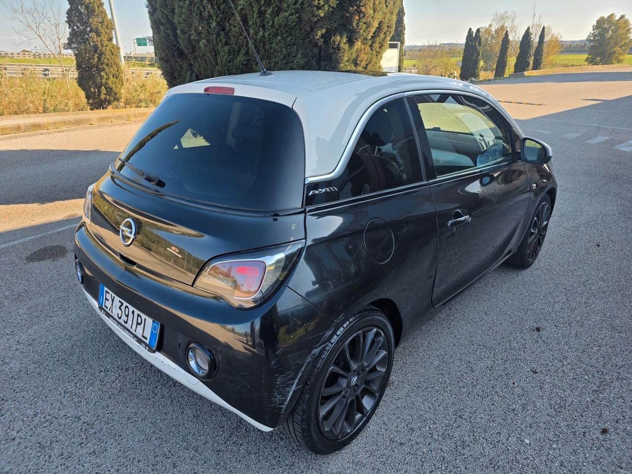 Opel Adam 1.4 87 CV GPL anno 2015